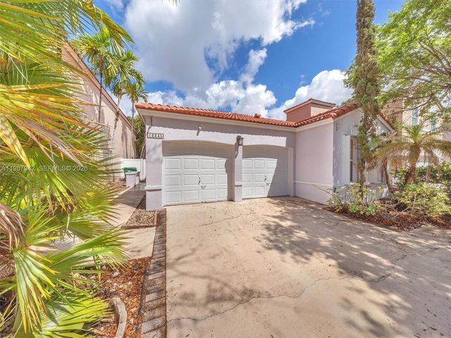 12345 NW 1st St, Plantation, FL 33325