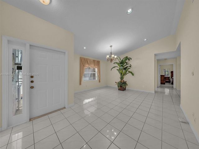 12345 NW 1st St, Plantation, FL 33325