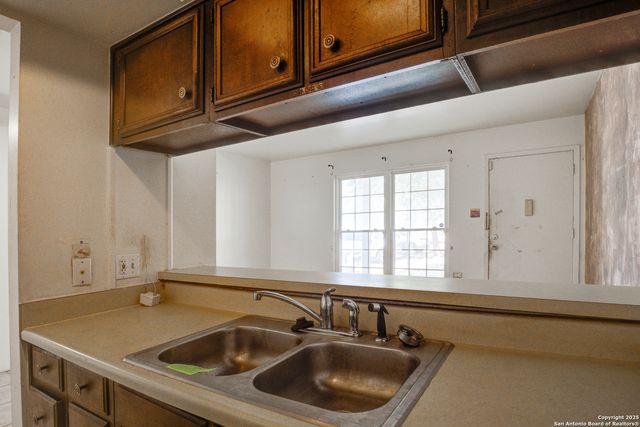 8702 Village Bldg 8 - 814, San Antonio, TX 78217