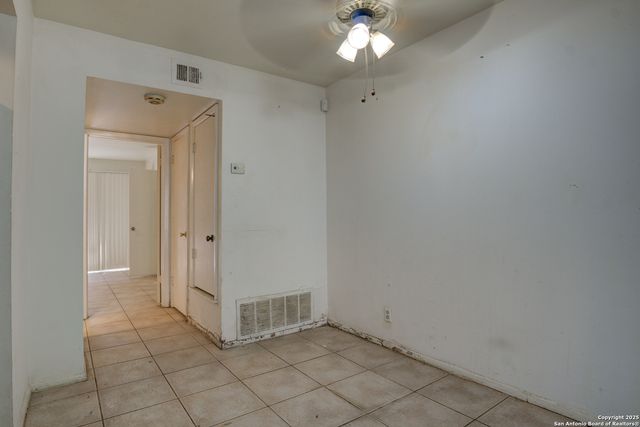 8702 Village Bldg 8 - 814, San Antonio, TX 78217