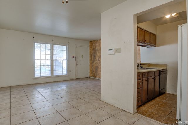 8702 Village Bldg 8 - 814, San Antonio, TX 78217