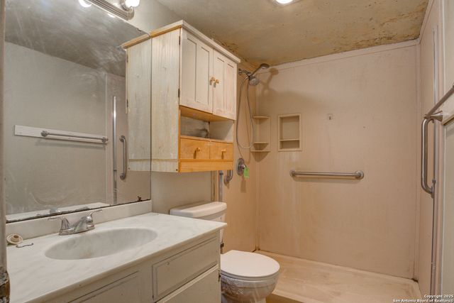 8702 Village Bldg 8 - 814, San Antonio, TX 78217