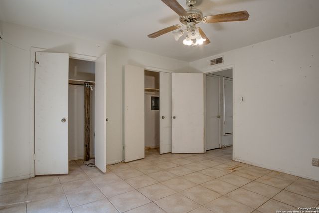 8702 Village Bldg 8 - 814, San Antonio, TX 78217
