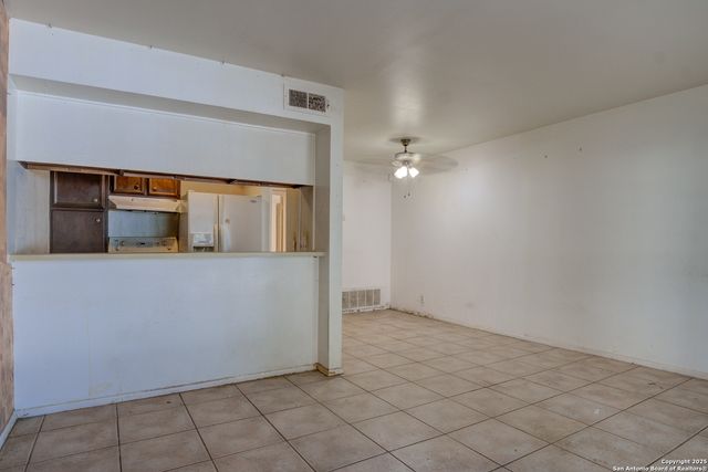 8702 Village Bldg 8 - 814, San Antonio, TX 78217
