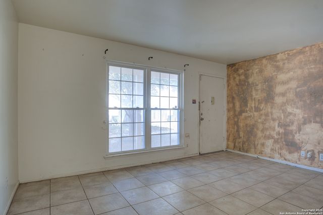 8702 Village Bldg 8 - 814, San Antonio, TX 78217