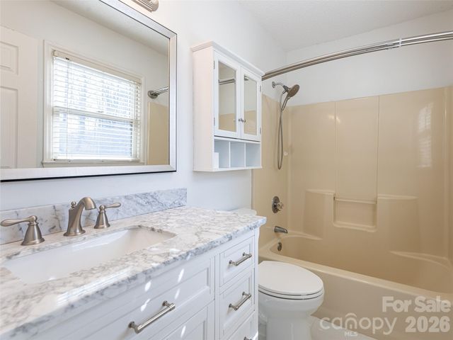 8 Turkey Toe Lane, Arden, NC 28704