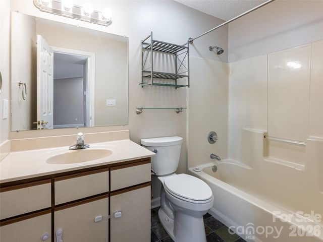 8 Turkey Toe Lane, Arden, NC 28704