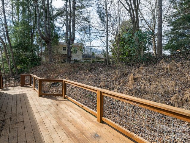 8 Turkey Toe Lane, Arden, NC 28704