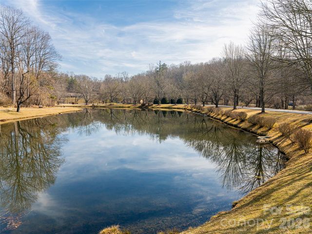 8 Turkey Toe Lane, Arden, NC 28704