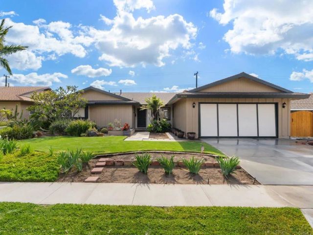 2646 Larchmont Avenue, Santa Ana, CA 92705