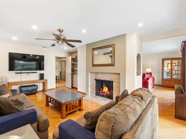 2646 Larchmont Avenue, Santa Ana, CA 92705