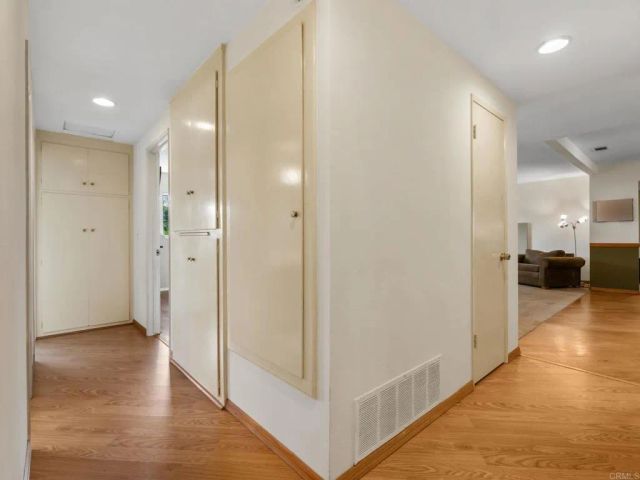 2646 Larchmont Avenue, Santa Ana, CA 92705