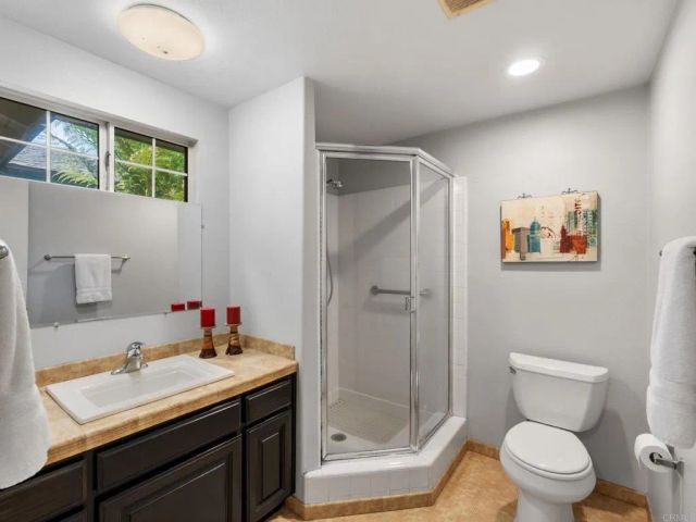 2646 Larchmont Avenue, Santa Ana, CA 92705