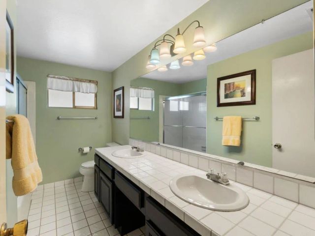 2646 Larchmont Avenue, Santa Ana, CA 92705