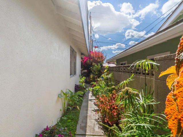 2646 Larchmont Avenue, Santa Ana, CA 92705