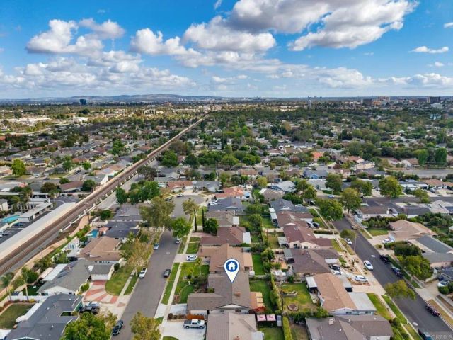2646 Larchmont Avenue, Santa Ana, CA 92705