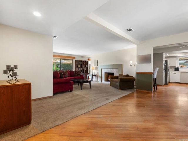 2646 Larchmont Avenue, Santa Ana, CA 92705