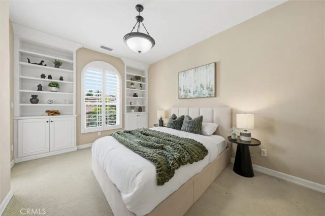 6 Versailles, Irvine, CA 92602