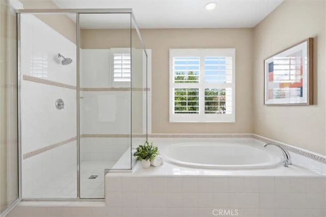 6 Versailles, Irvine, CA 92602