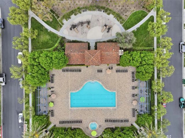 6 Versailles, Irvine, CA 92602