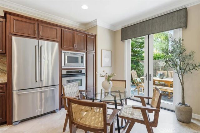 6 Versailles, Irvine, CA 92602