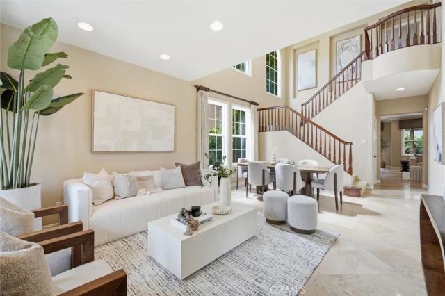 6 Versailles, Irvine, CA 92602