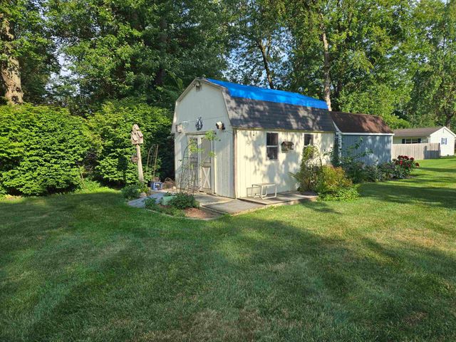 1144 Pickwick Place Place, Flint, MI 48507