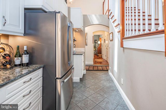 975 TAYLORSVILLE RD, Washington Crossing, PA 18977