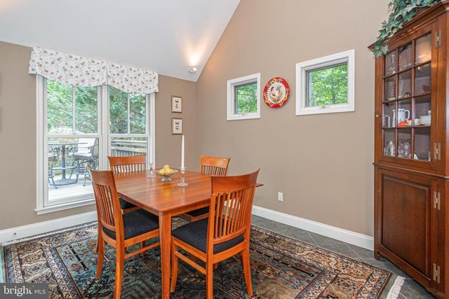 975 TAYLORSVILLE RD, Washington Crossing, PA 18977