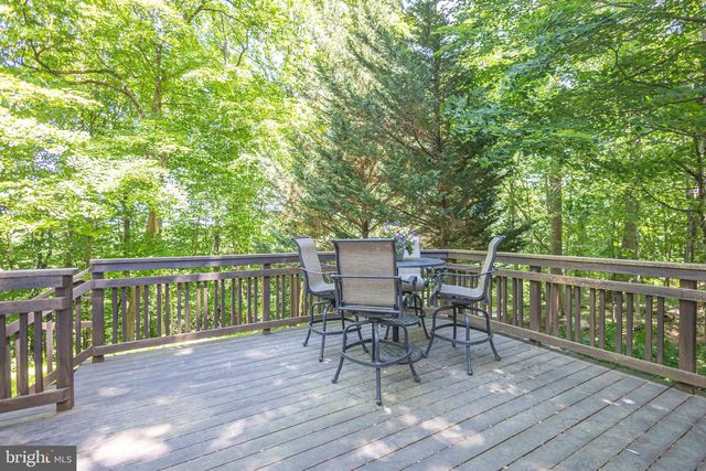 975 TAYLORSVILLE RD, Washington Crossing, PA 18977
