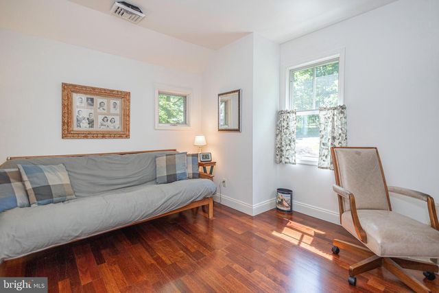 975 TAYLORSVILLE RD, Washington Crossing, PA 18977