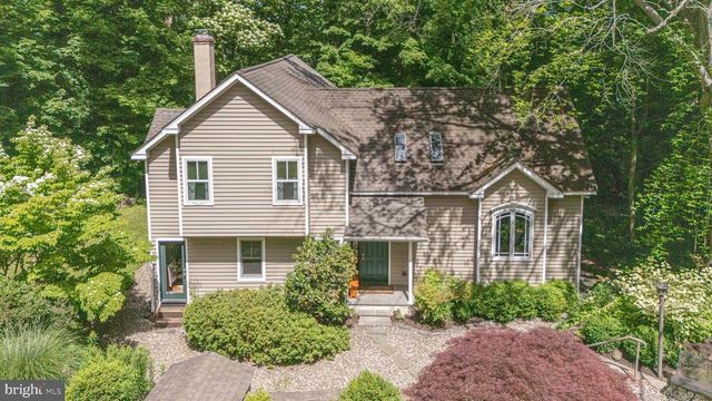 975 TAYLORSVILLE RD, Washington Crossing, PA 18977