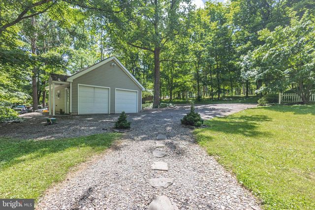 975 TAYLORSVILLE RD, Washington Crossing, PA 18977