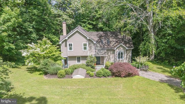 975 TAYLORSVILLE RD, Washington Crossing, PA 18977