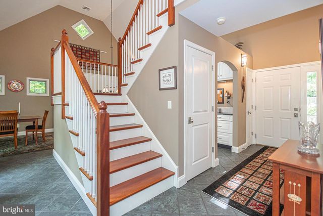 975 TAYLORSVILLE RD, Washington Crossing, PA 18977