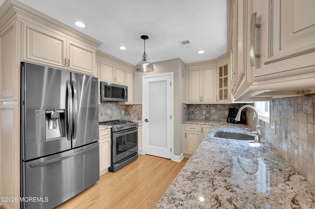 29 21st Avenue 10, Seaside Park, NJ 08752