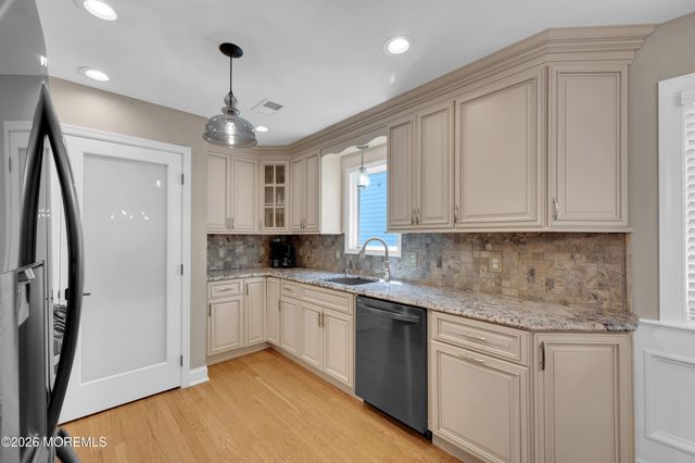29 21st Avenue 10, Seaside Park, NJ 08752