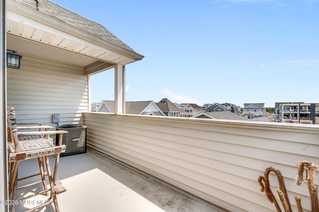 29 21st Avenue 10, Seaside Park, NJ 08752