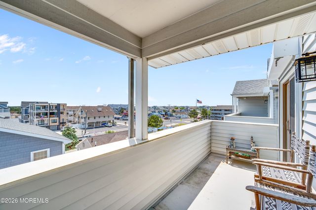 29 21st Avenue 10, Seaside Park, NJ 08752
