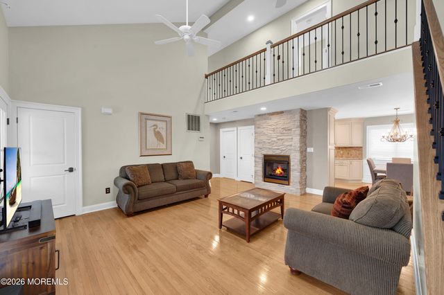 29 21st Avenue 10, Seaside Park, NJ 08752