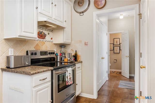 102 Elm Hill Court, San Marcos, TX 78666