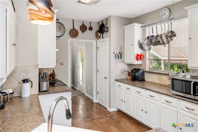 102 Elm Hill Court, San Marcos, TX 78666