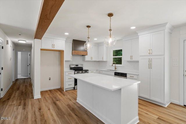 908 Tanglewood Drive, Cary, NC 27511