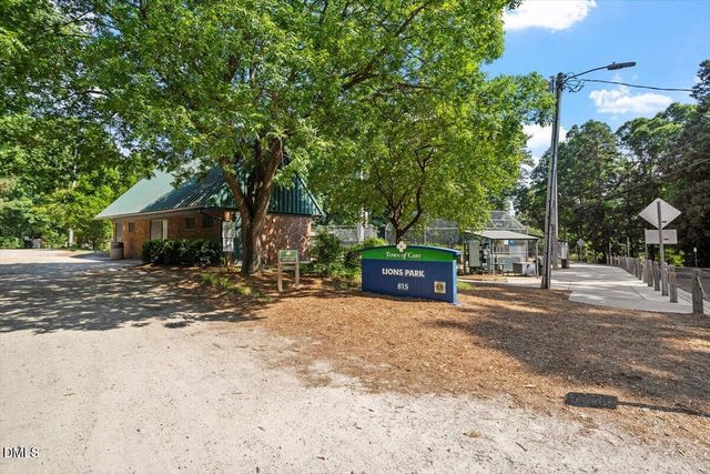 908 Tanglewood Drive, Cary, NC 27511