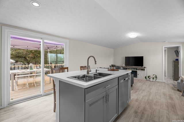 483 Wright, Bandera, TX 78003