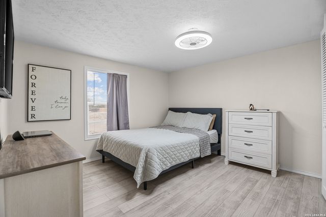 483 Wright, Bandera, TX 78003