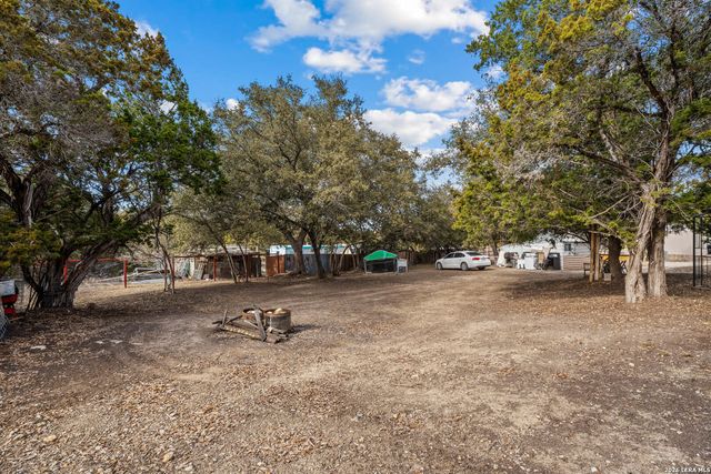 483 Wright, Bandera, TX 78003