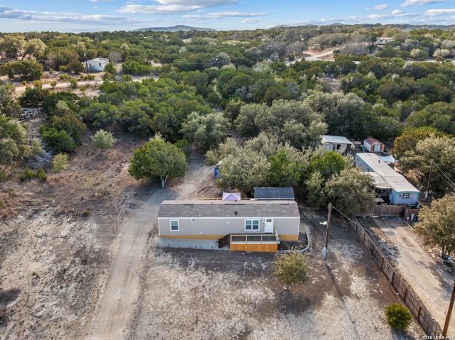 483 Wright, Bandera, TX 78003