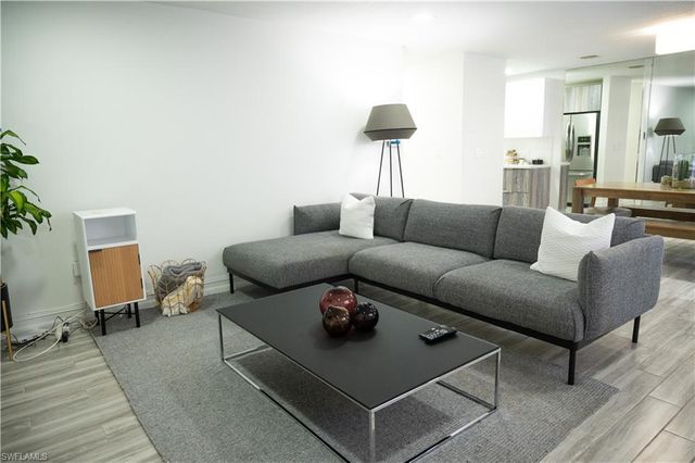 136 Harrison RD L3, Naples, FL 34112