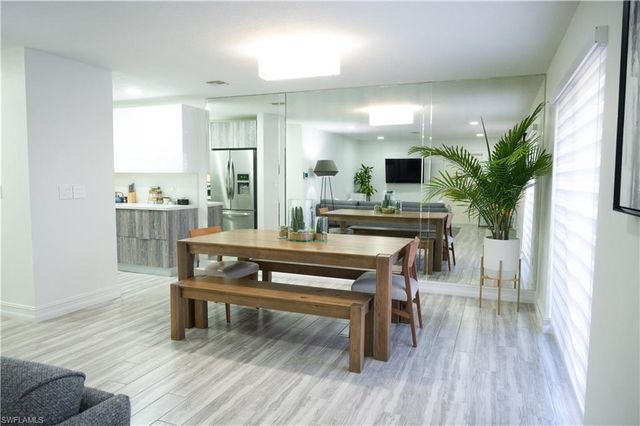 136 Harrison RD L3, Naples, FL 34112